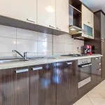3 Bedroom Amazing In 아파트 *
