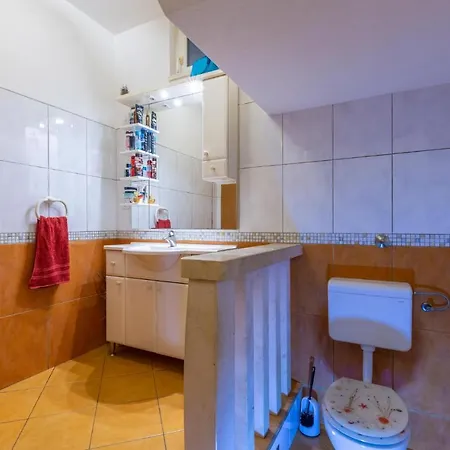 3 Bedroom In Duće