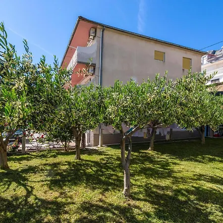 3 Bedroom Cozy In Apartment Duce