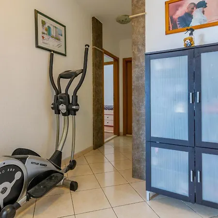 3 Bedroom Cozy In Apartamento